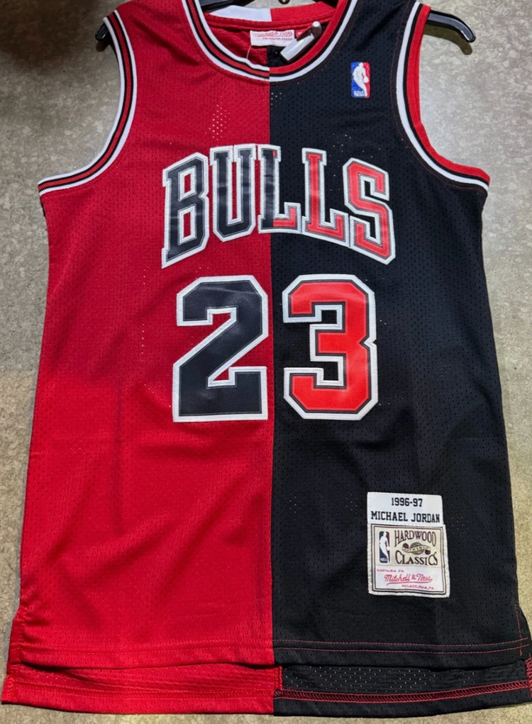 Chicago Bulls Michael Jordan # 23 Jersey Red Black Split