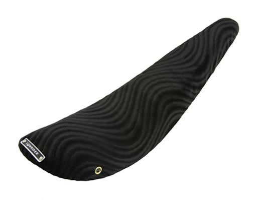 20" Banana Saddle Velour Black.